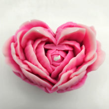 Load image into Gallery viewer, Evolve Soy Wax Pink Heart Rose - Vanilla
