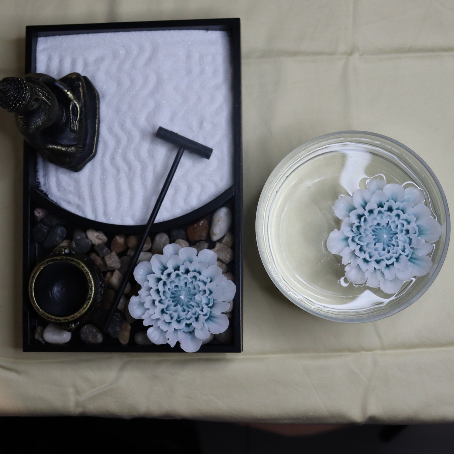 Flower Candle Gift Box Natural - Yellow & Aqua