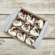 Load image into Gallery viewer, Evolve Floral Soy Wax Melts - Valentines Special Edition - 2 Fragrances
