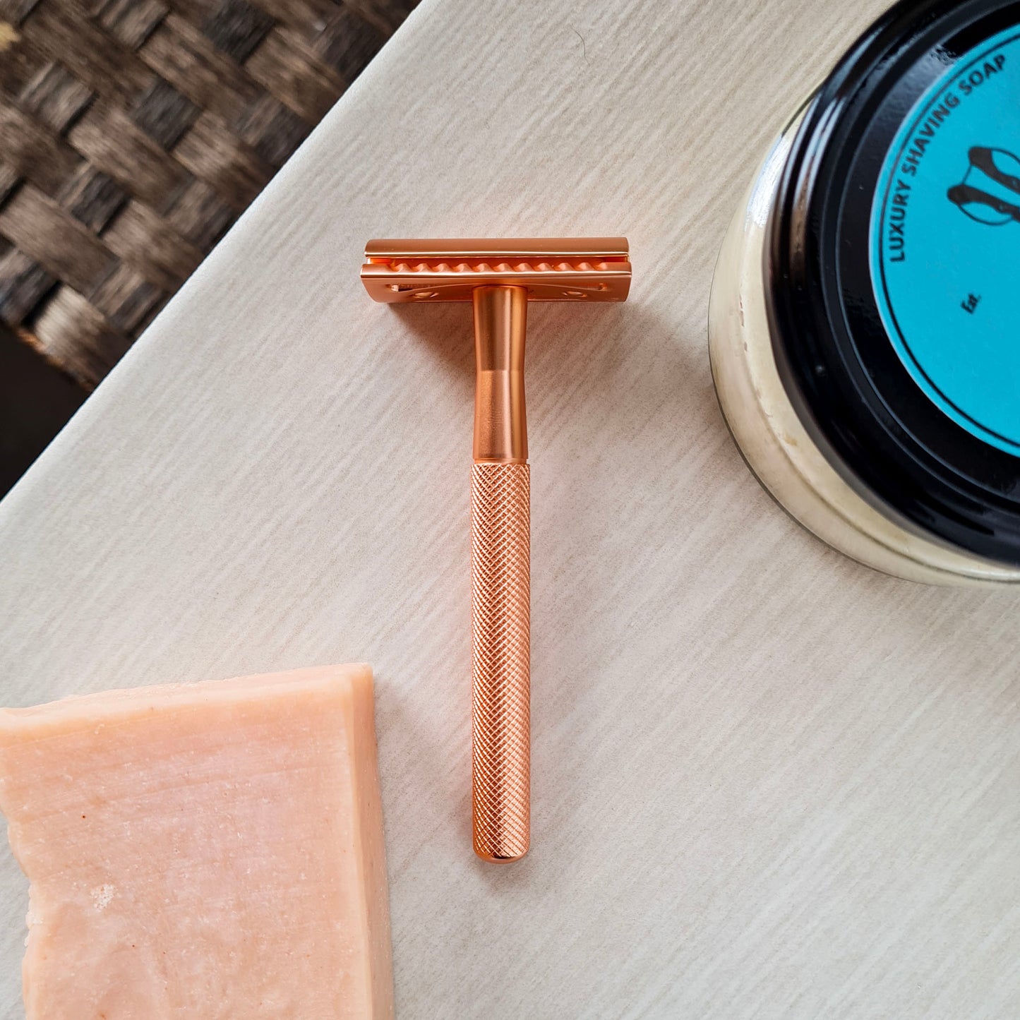 B&Q 00 Rose Gold Safety Razor